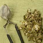 tisane-feuilles-framboisier-grossesse-feuilles